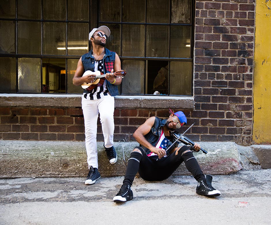 B2wins will be performing at Honey Creek Live at Honey Creek Resort in Iowa