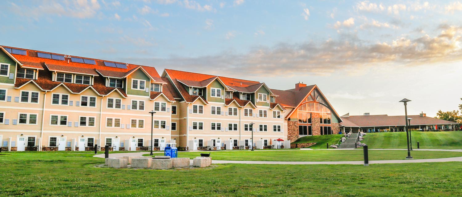 Honey Creek Lodge at sunset