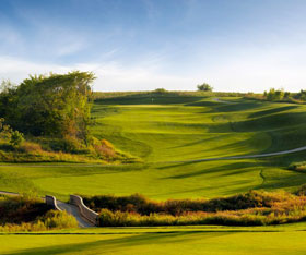 Emerald green golf course at The Preserve at Rathbun Lake, located at Honey Creek Resort